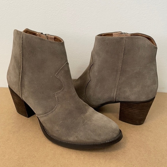 Seychelles Suede Heeled Ankle Booties Size 10 - Picture 1 of 8